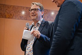 Jochen Ruths (Präsident Handelsverband Hessen e. V.) und Robert Mangold (Präsident DEHOGA Hessen e. V.) bei der Begrüßung